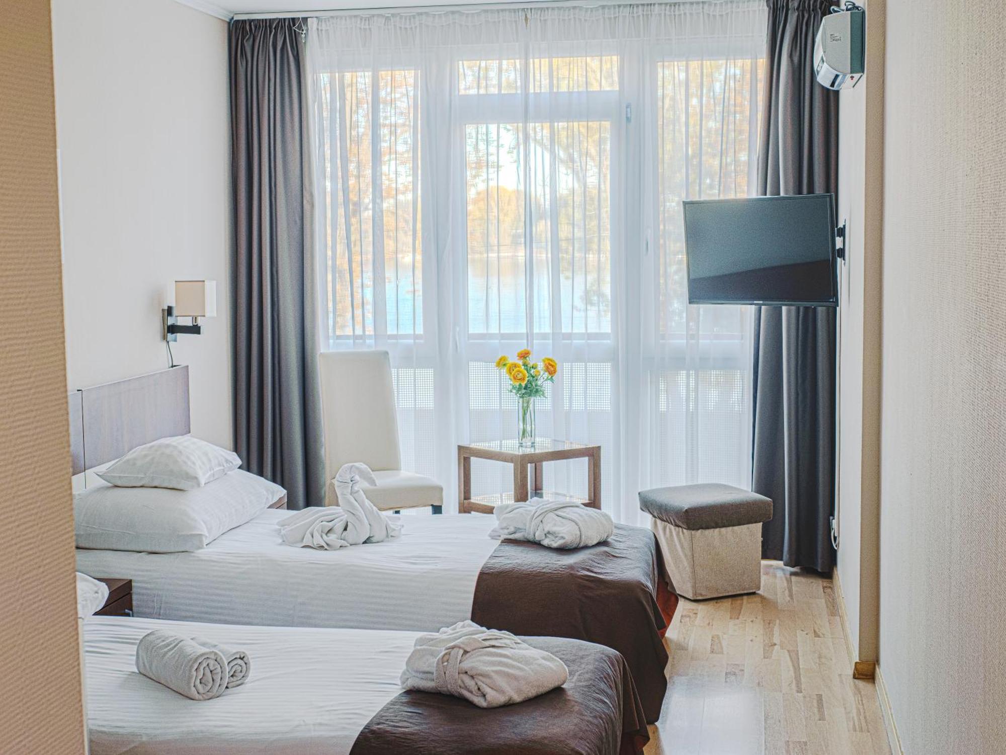 Holiday Beach Budapest Wellness Hotel With Sauna Park Exterior photo