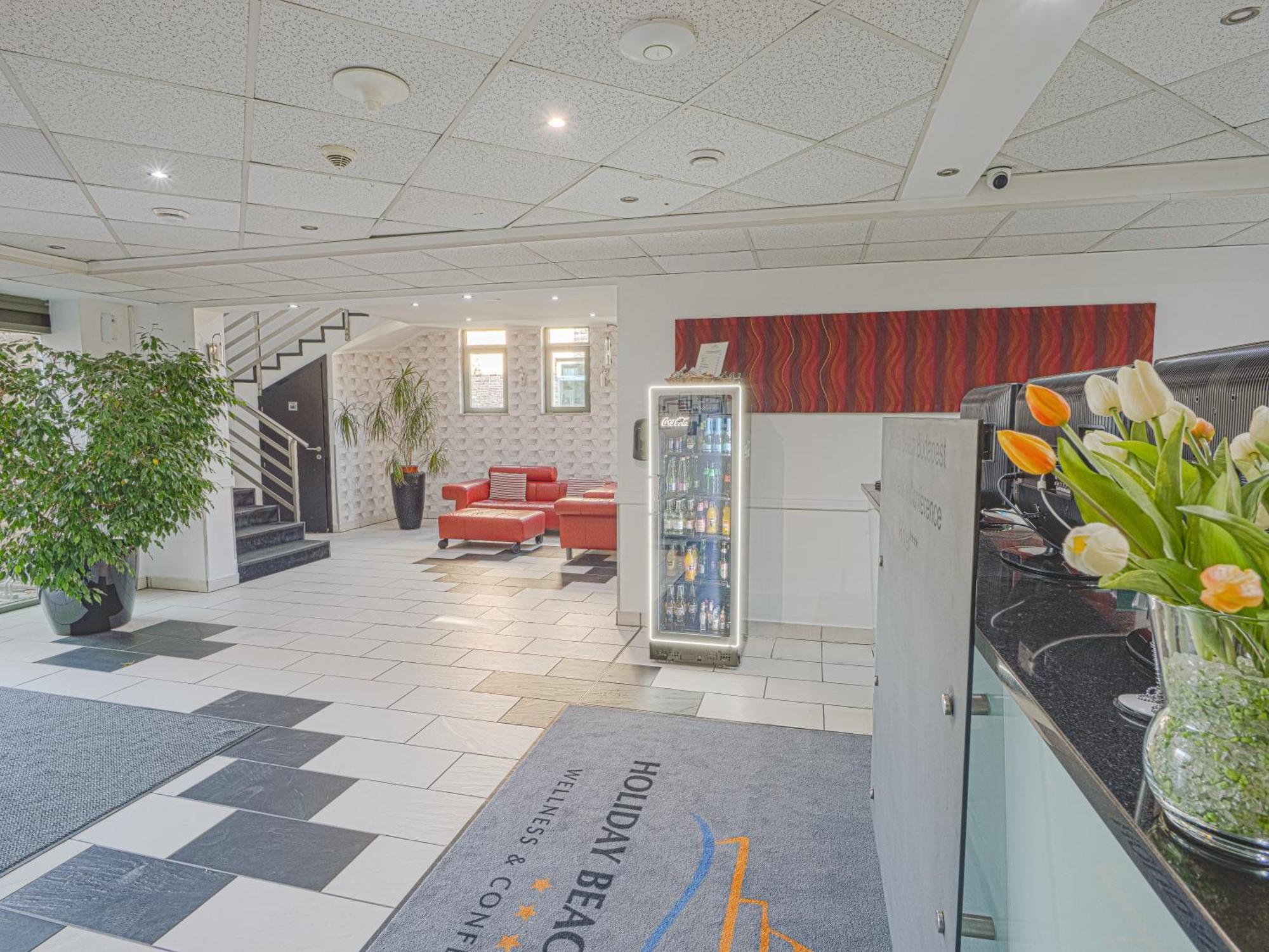 Holiday Beach Budapest Wellness Hotel With Sauna Park Exterior photo